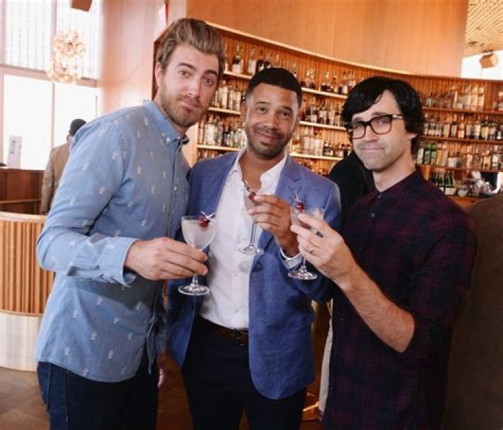 
Rhett Bazzo Height, Weight, Net Worth, Age, Birthday, Wikipedia, Who, Nationality, Biography 