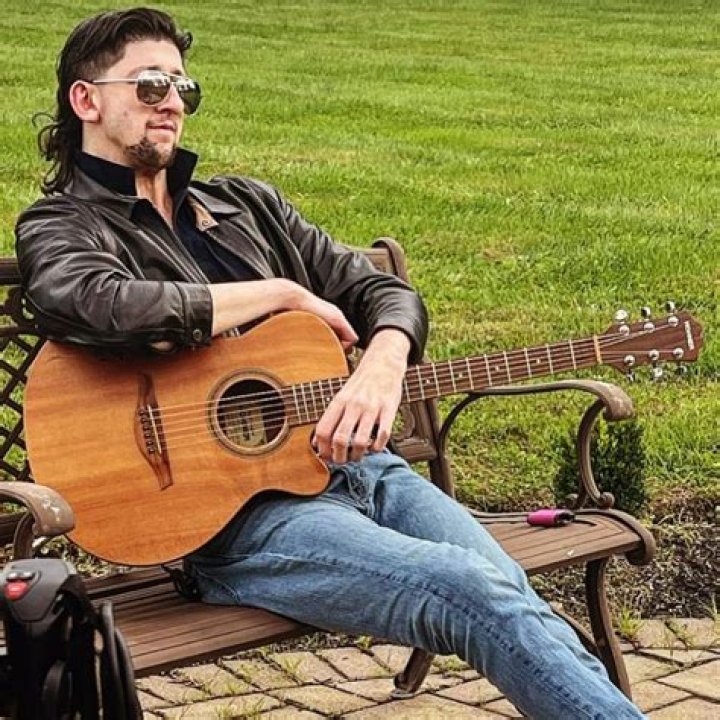 Salvatore Mandreucci Height, Weight, Net Worth, Age, Birthday, Wikipedia, Who, Nationality, Biography