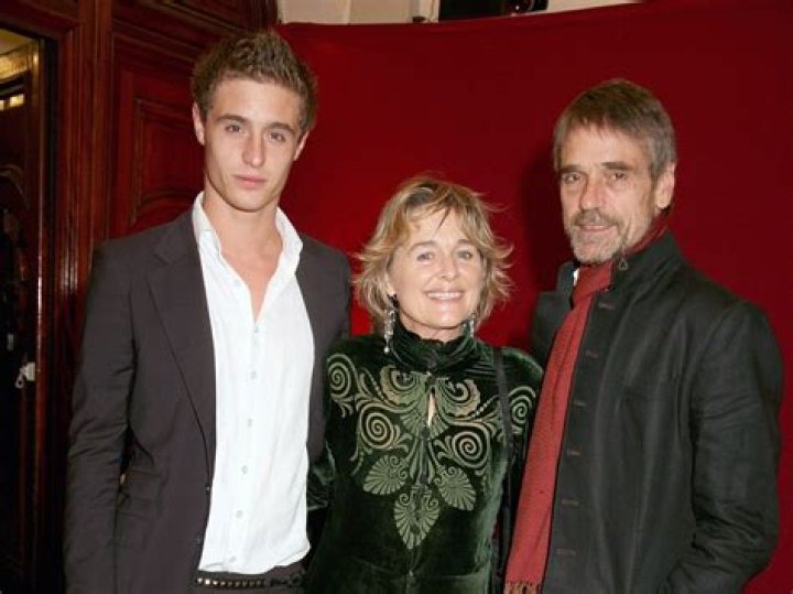 Samuel Irons Wikipedia, Age, Wiki, Bio, Height, Instagram, Girlfriend, Net Worth, Family