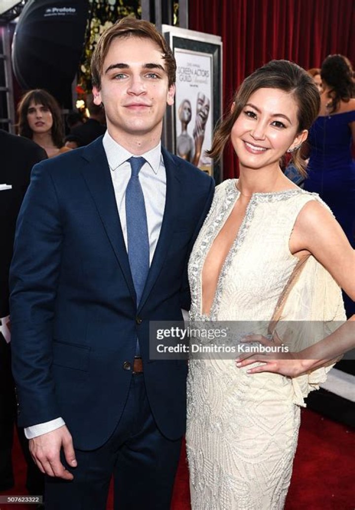 Sean Grandillo’s Wiki – Girlfriend Kimiko Glenn, Gay Rumors