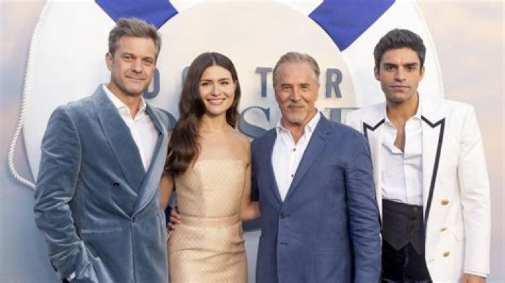 Sean Teale Dating, Girlfriend, Boyfriend, Gay, Net Worth, Wiki-Bio, Age, Height, Weight