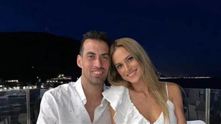 Sergio Busquets: Girlfriend, net worth, tattoos, smoking & body facts