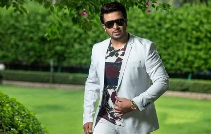 Shakib Khan Net Worth