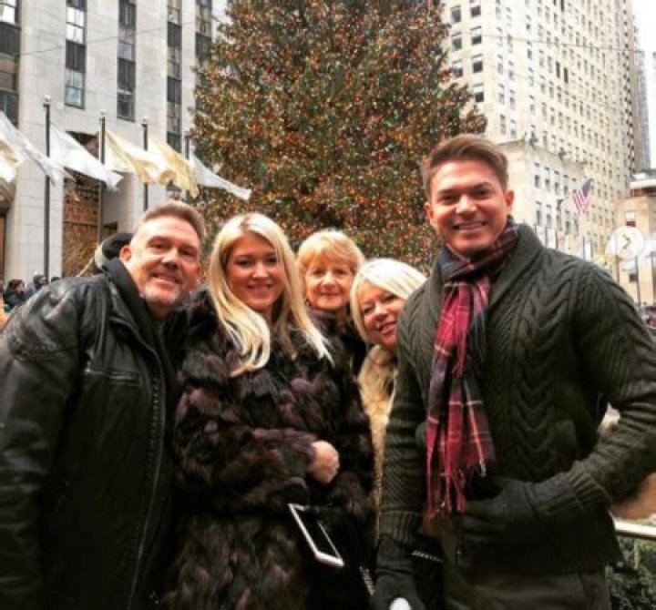 Shaun Kraisman Newsmax Wife Age and Wikipedia Bio: Is He Married?