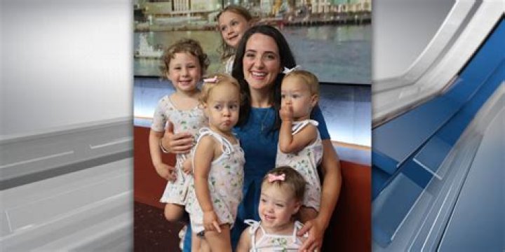 Shelby Latino FOX 8, Net Worth, Bio, Wiki, Age, Salary, Husband, Daughters and Parents