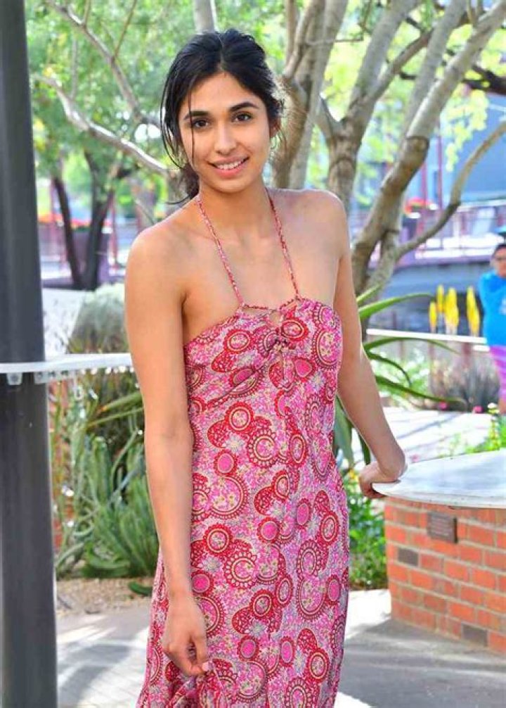 
Shivani Raina Height, Weight, Net Worth, Age, Wiki, Who, Instagram, Biography 