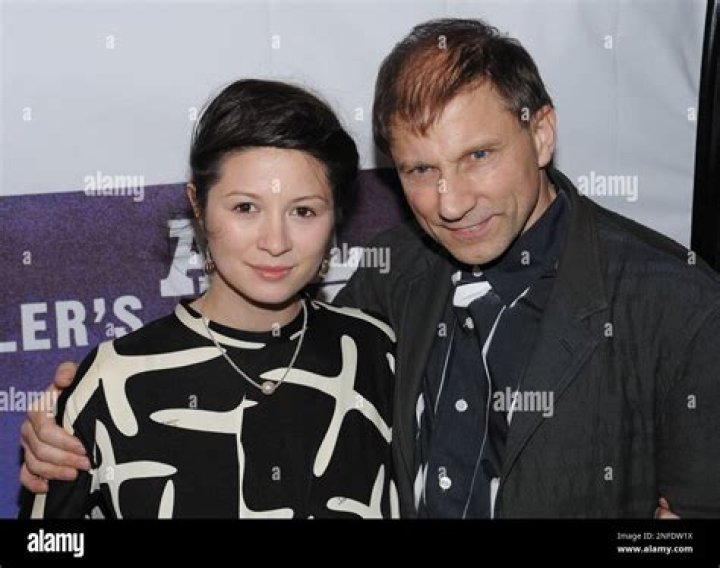 
Simon McBurney Wife – Cassie Yukawa Age Gap Children & Net Worth 