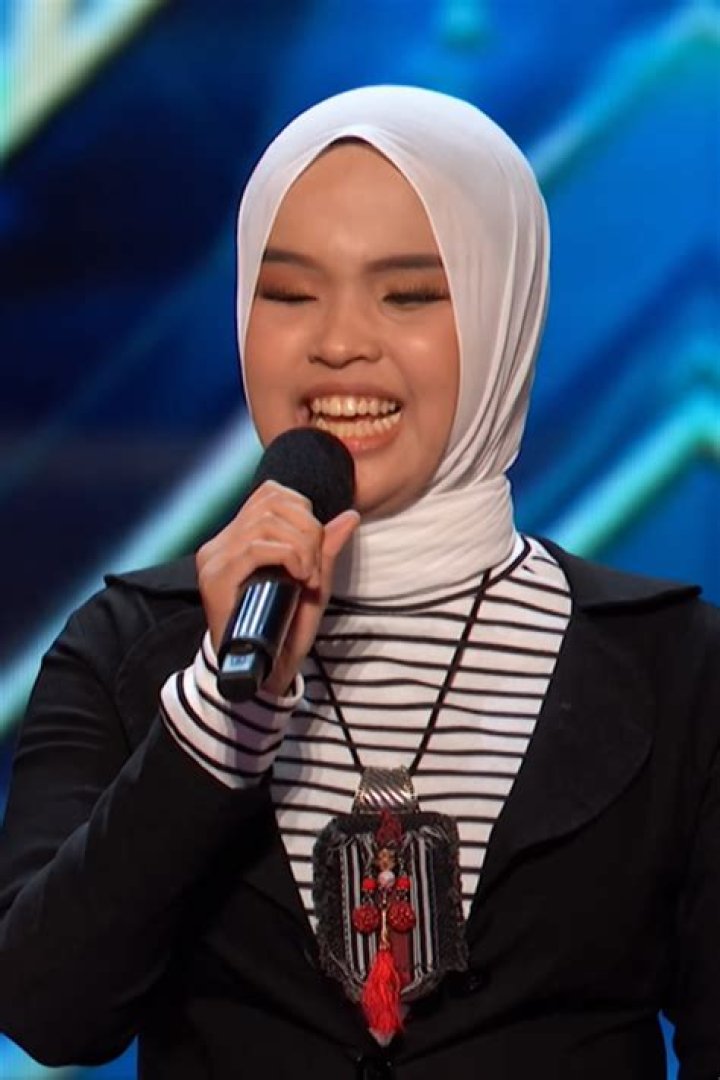 SmokeHijabi Age, Real Name, Net Worth, Height – Aqsa M Malik Wiki