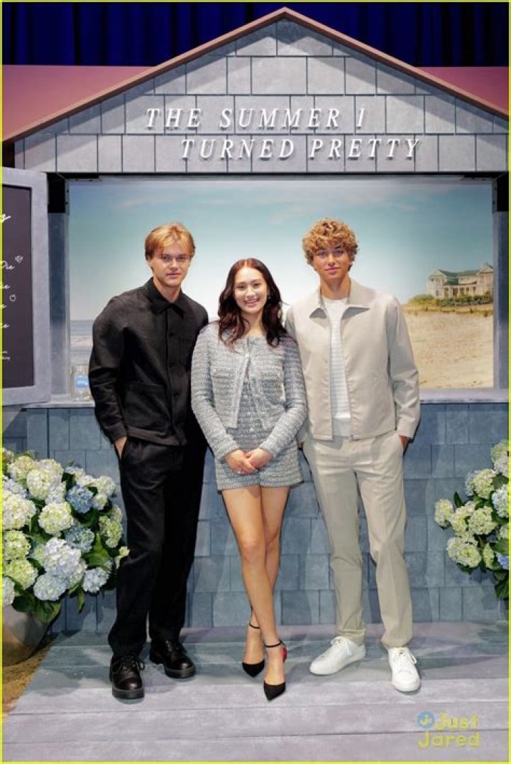 The Summer I Turned Pretty Star Gavin Casalegno Defies Gay Rumors With Girlfriend Larsen Thompson