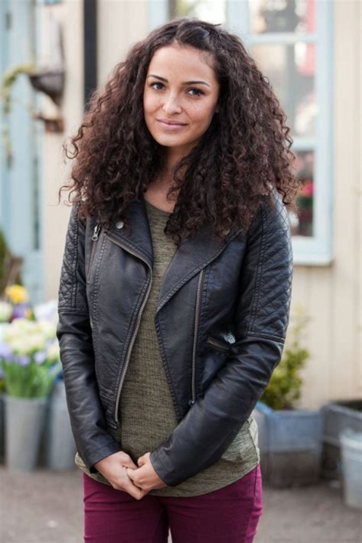 
The Untold Truth Of ‘Triss’ On ‘The Witcher’ – Anna Shaffer 