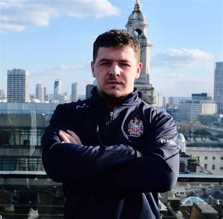 Tony Roche Net Worth