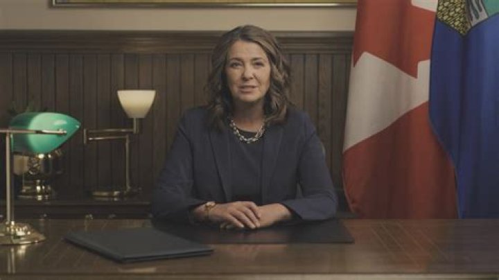 Tracy Spiridakos – 7 Facts You Should Know About the Actress