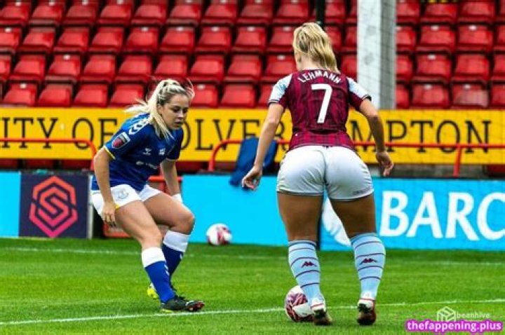 Turid Knaak Has A Partner Ramona Petzelberger On And Off The Field