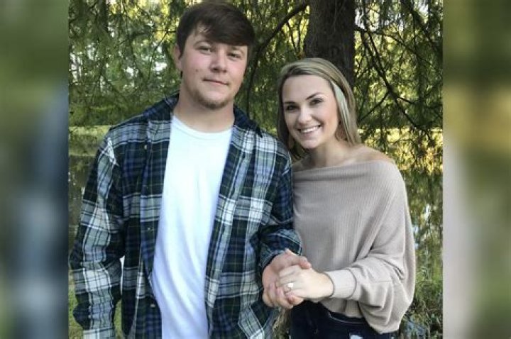 Tyler Doyle wife leaving town conspiracy claim surfaces as search for missing duck hunter continues