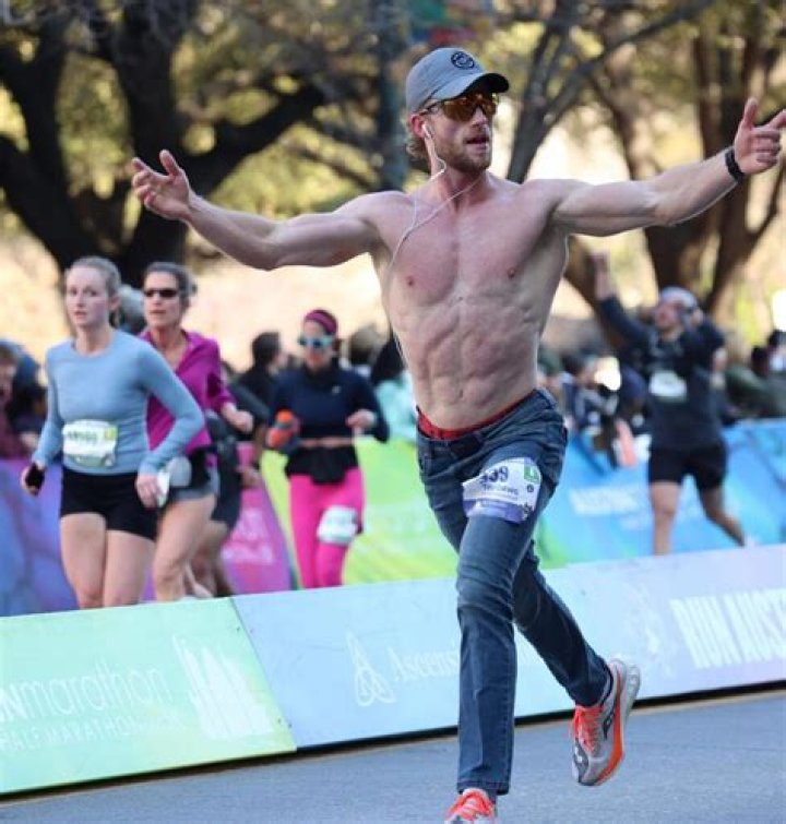 Tyler Hanes Height, Weight, Net Worth, Age, Birthday, Wikipedia, Who, Nationality, Biography