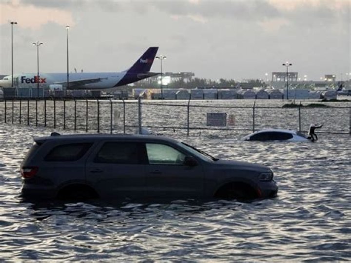
When will Fort Lauderdale-Hollywood International Airport reopen? Florida city sees historic flooding 