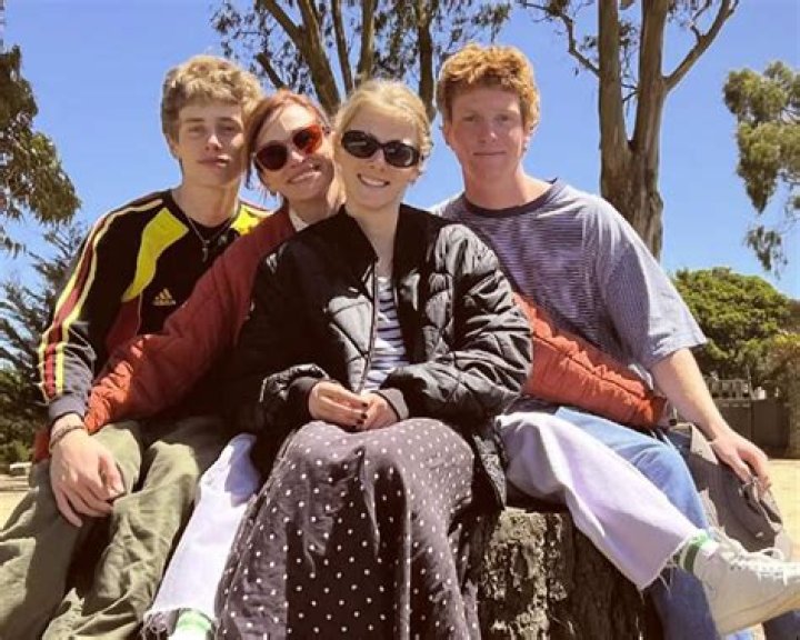 
Who Are Julia Gisella Parents? Find More About The Social Media Star 