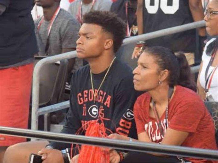 Who Are Justin Fields Parents? – Father Ivant Fields and Mother Gina Tobey