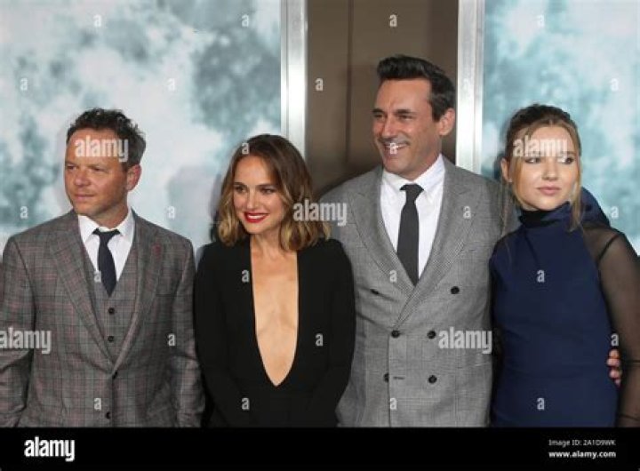 
Who Are Pearl Amanda Dickson Parents? Meet The Girl from Plainville Cast Father And Mother 