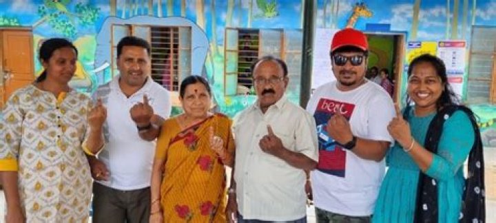 
Who Are Prathap Pothan Siblings Mohan Pothan And Hari Pothan? Family Photos Of The Late Actor 