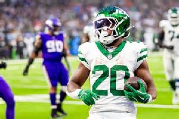 Who Is Breece Hall Girlfriend? Details On His Net Worth And Career Earnings