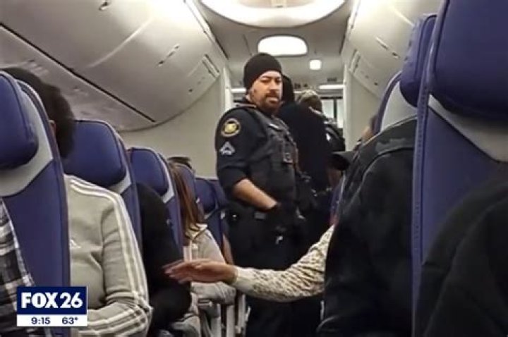 
Who is Robert David Croizat? American Airlines passenger allegedly attacked flight attendants 