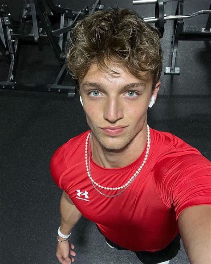 Zane Carter Height, Weight, Net Worth, Age, Birthday, Wikipedia, Who, Instagram, Biography